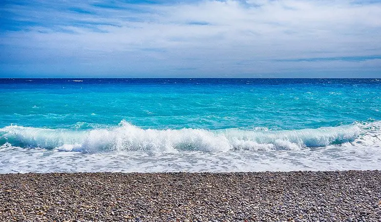 france-holidays-nice.jpg