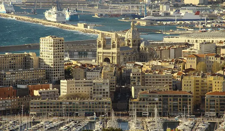 france-language-marseille.jpg